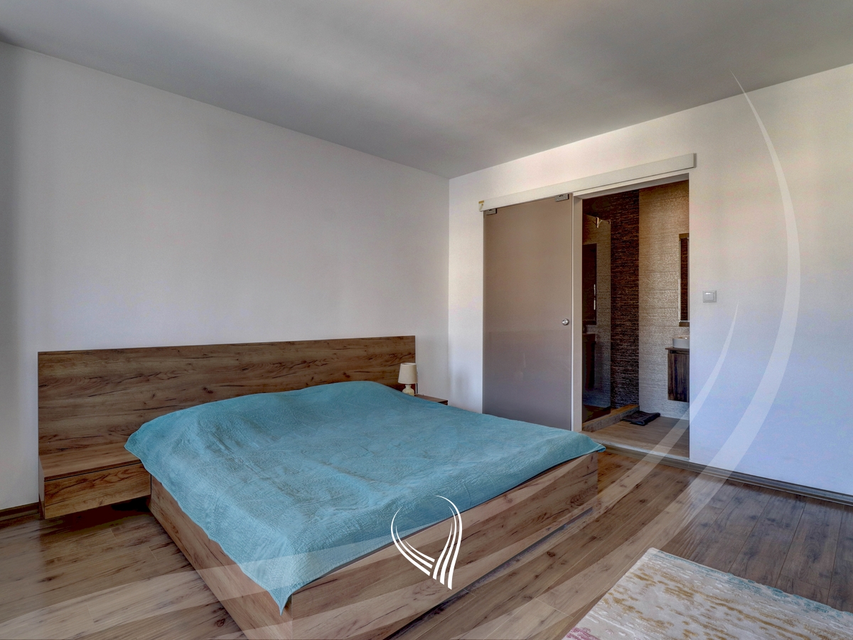 Penthouse 245m2 në shitje në lagjen Arbëria – Dragodan12