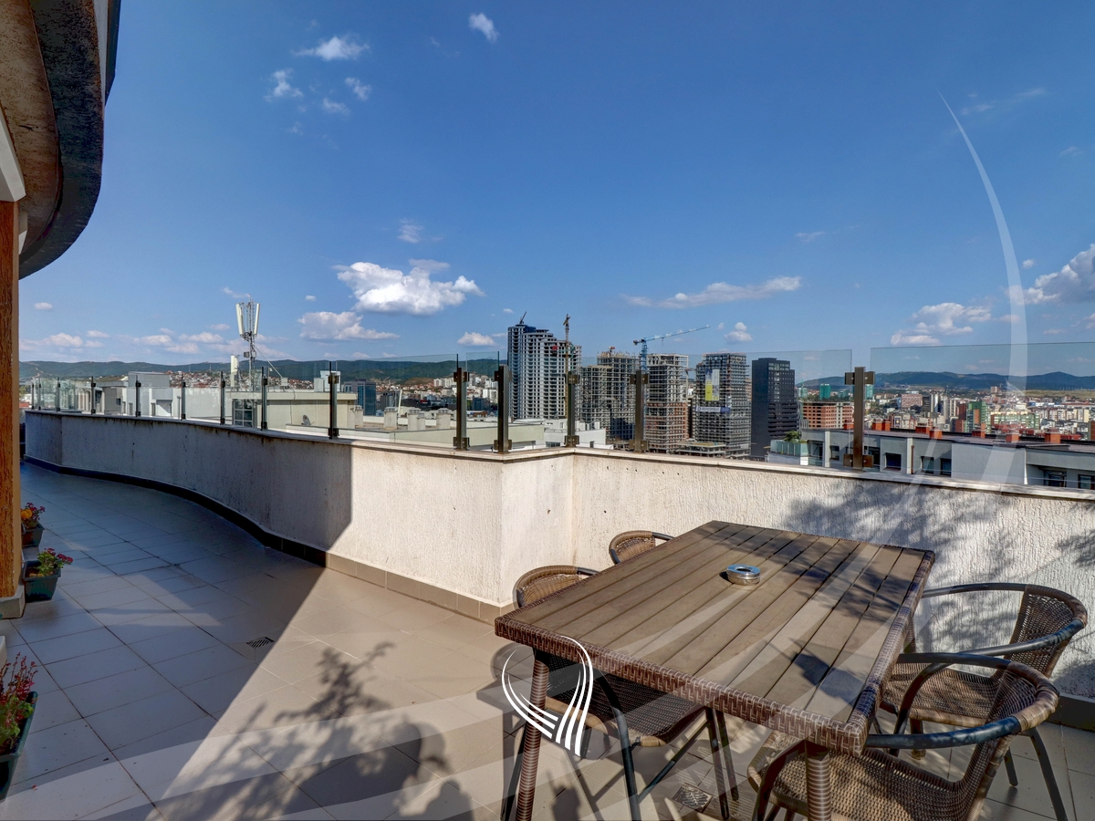Penthouse 245m2 në shitje në lagjen Arbëria – Dragodan16