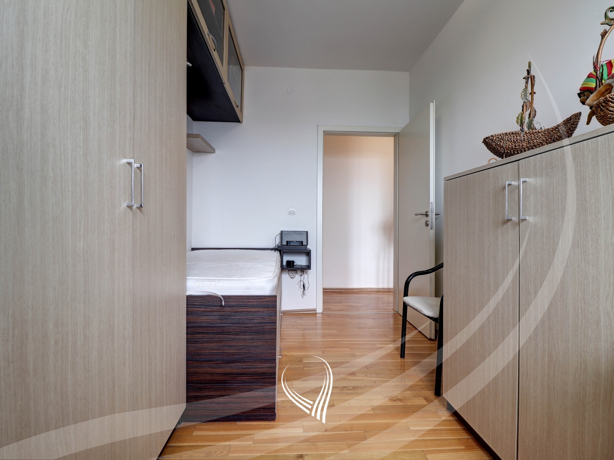 Banese me 2 dhoma gjumi në shitje në lagjen Kalabria – Prishtina Stars7