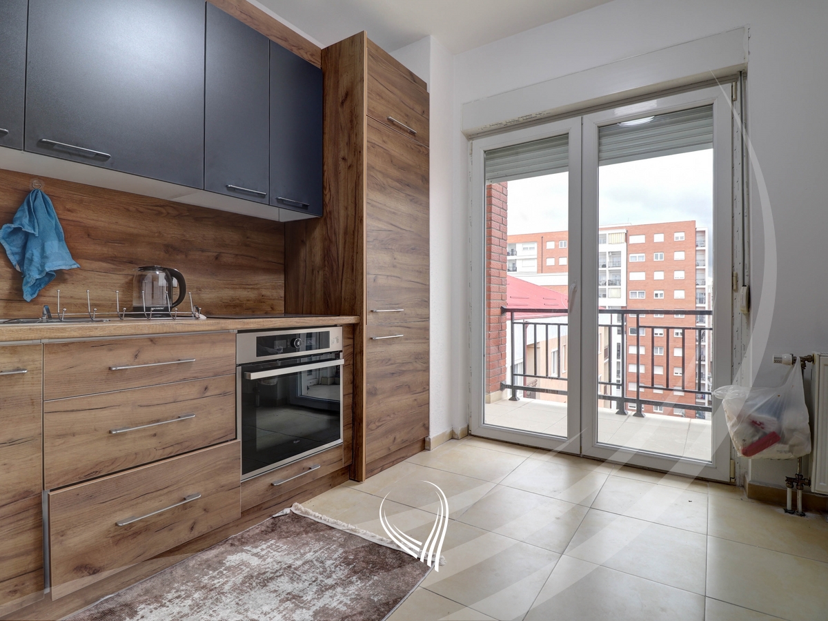 Banesë me 2 dhoma gjumi në shitje në lagjen Mati 1 – Euro Abi4