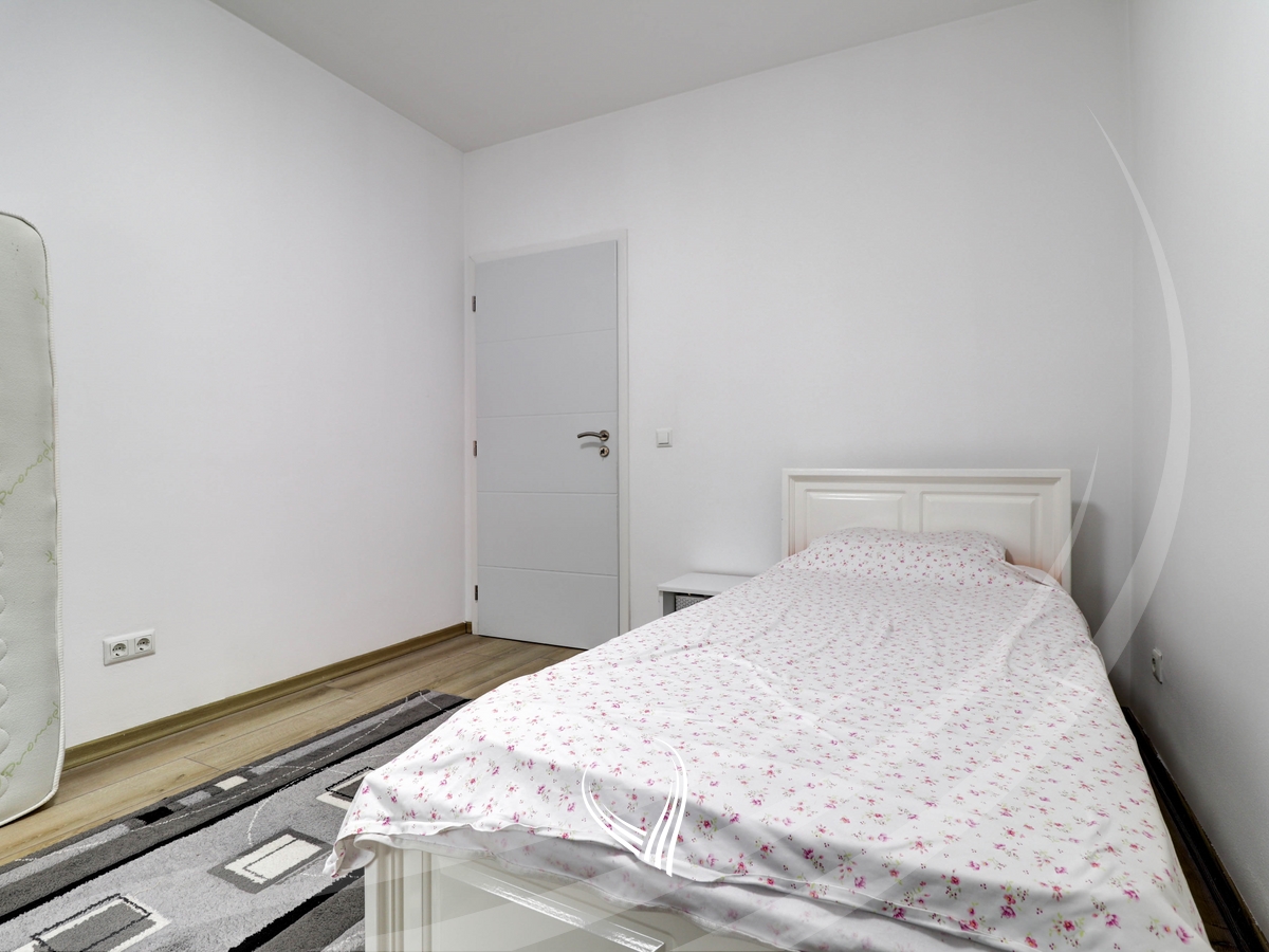 Banesë me 2 dhoma gjumi në shitje në lagjen Mati 1 – Euro Abi6