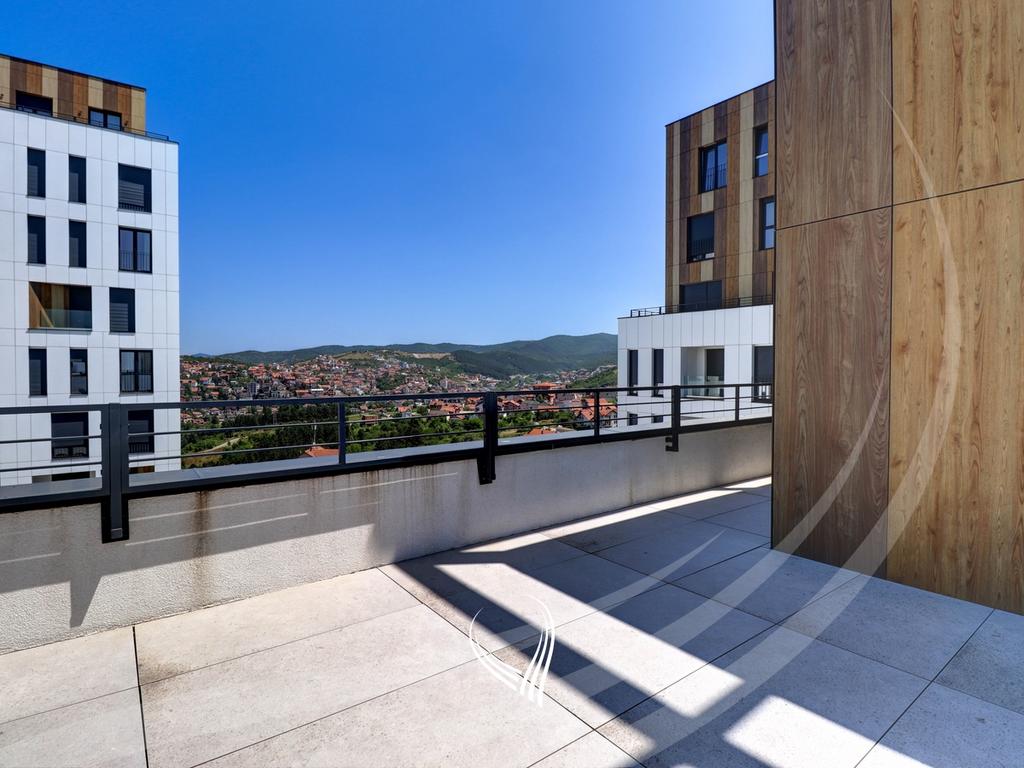 Penthouse me 3 dhoma gjumi në shitje në lagjen Velania - Puhiza 313