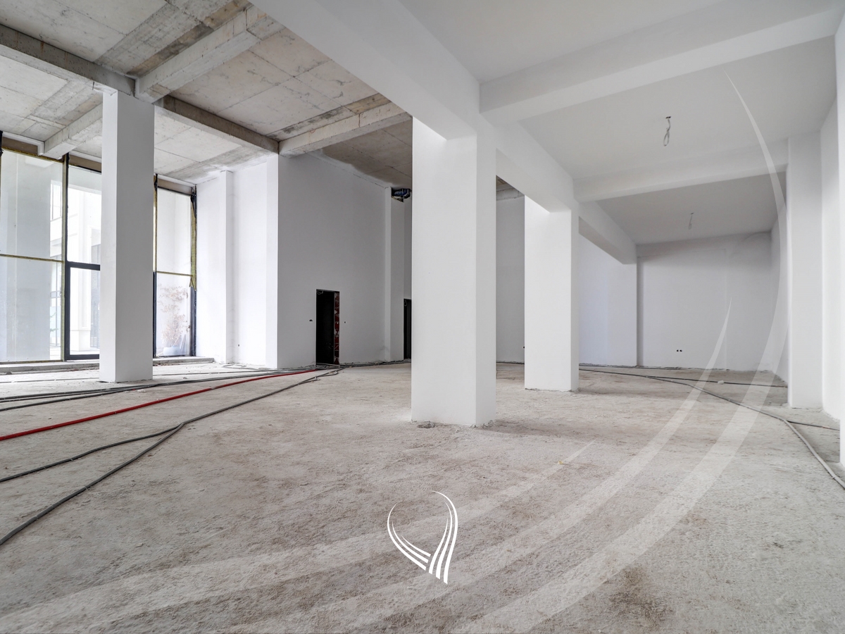 Lokal 203m2 me qira në lagjen Mati 11