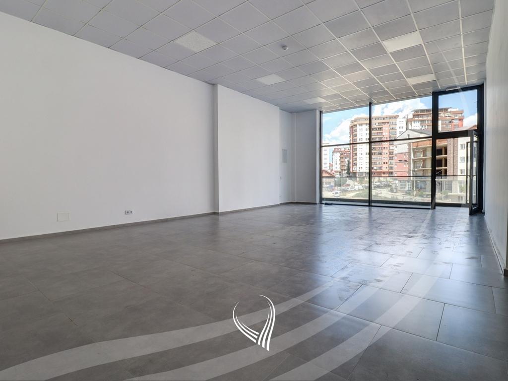 Lokal 70m2 me qira në lagjen Prishtina e Re2