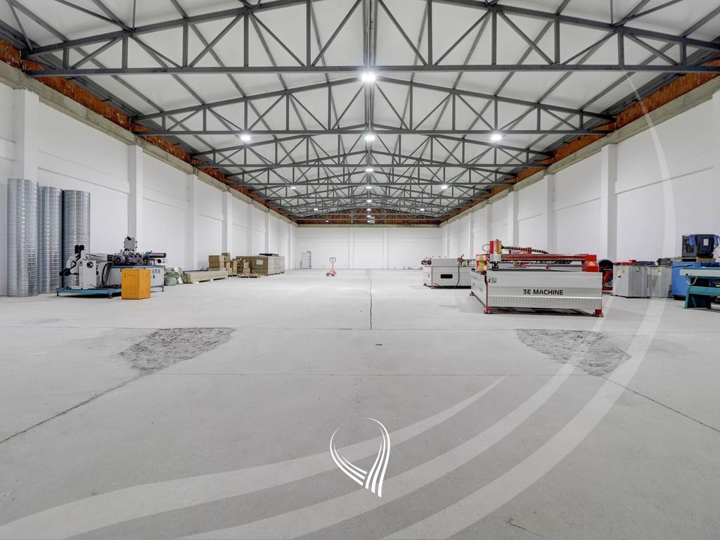 1700m² warehouse for rent on the Prishtina – Lipjan highway1
