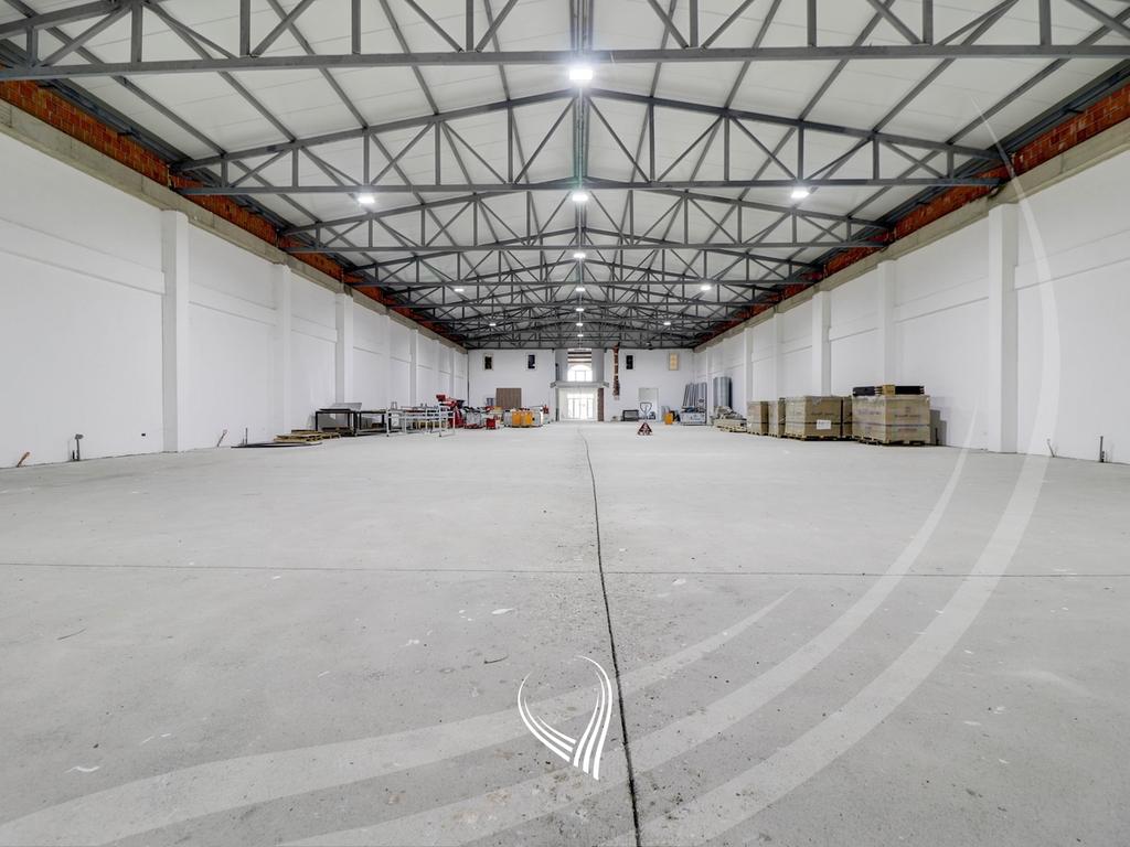1700m² warehouse for rent on the Prishtina – Lipjan highway3