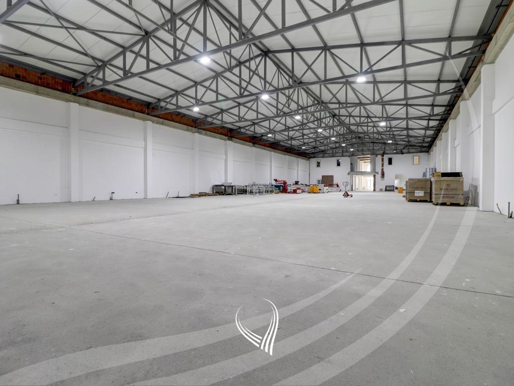 1700m² warehouse for rent on the Prishtina – Lipjan highway4