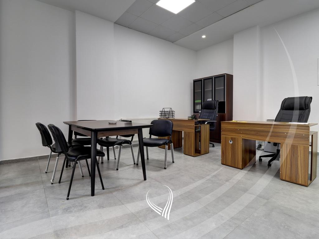 Lokal 40m2 me qira në lagjen Mati 1