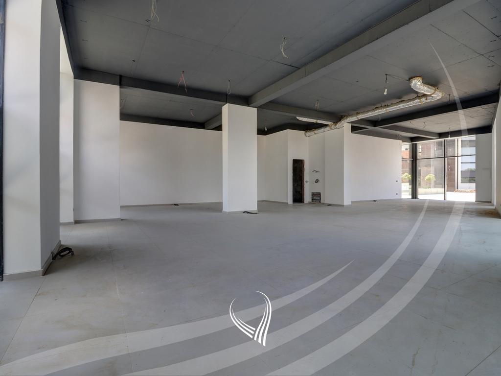Lokal 145m2 në shitje në lagjen Prishtina e Re3