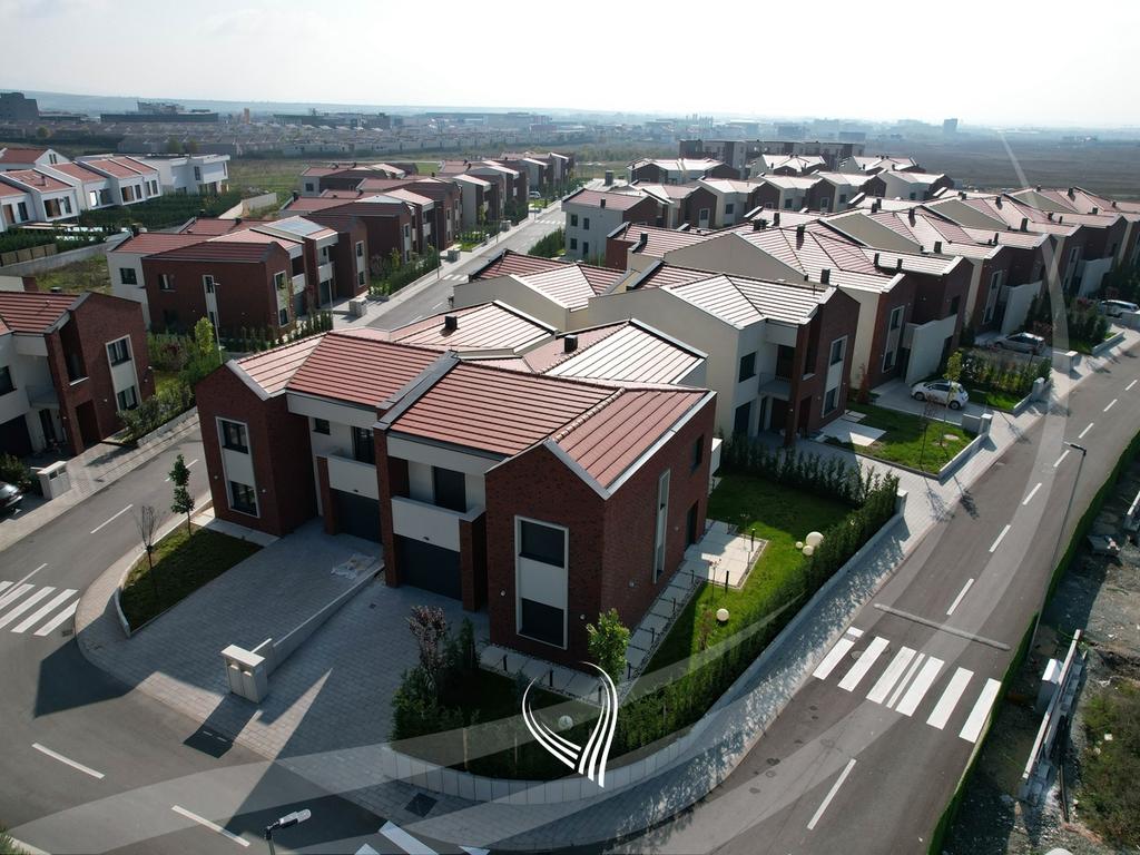 Shtëpi me 4 dhoma gjumi me qira në lagjen Qershia Village22
