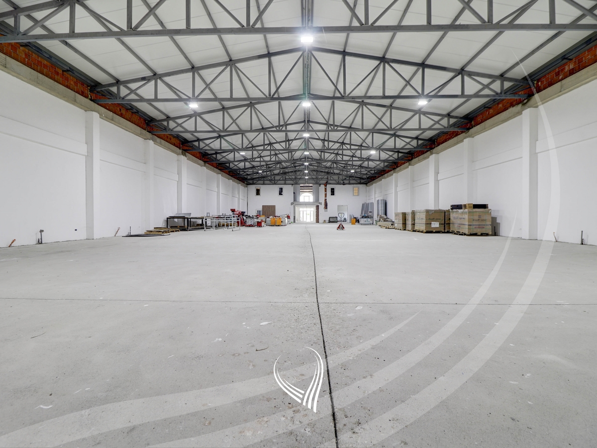 1700m² warehouse for rent on the Prishtina – Lipjan highway3