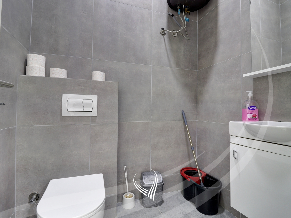 Lokal 40m2 me qira në lagjen Mati 13