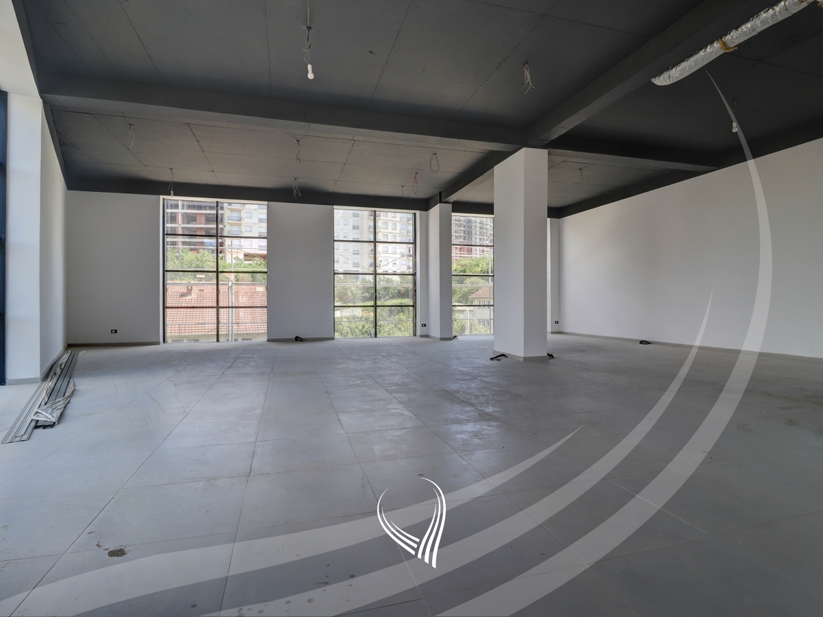 Lokal 145m2 në shitje në lagjen Prishtina e Re2