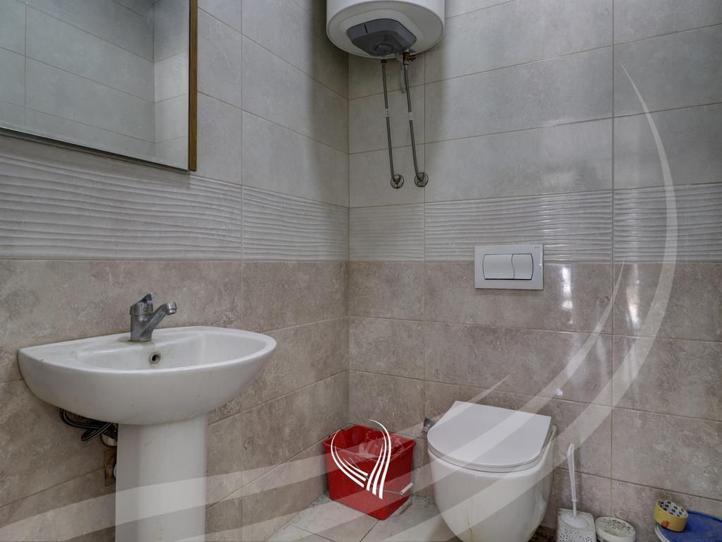 Lokal 42m2 në shitje në lagjen Mati 1 – Art Construction4