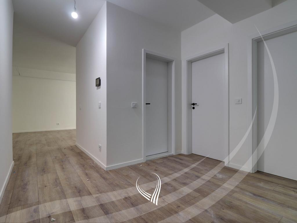 Zyre me 3 dhoma pune me qira në lagjen Lakrishtë - Prime Residence 38