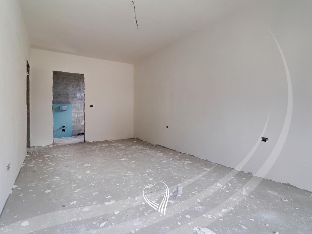 Banesë me 2 dhoma gjumi në shitje në lagjen Mati 15