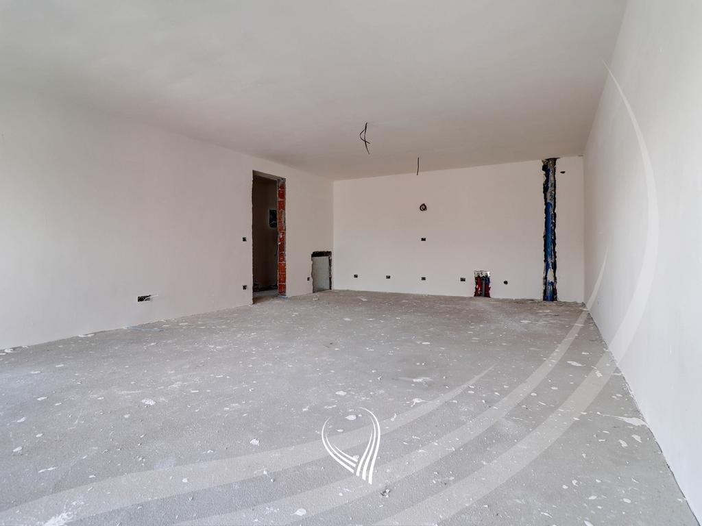 Banesë me 2 dhoma gjumi në shitje në lagjen Mati 14