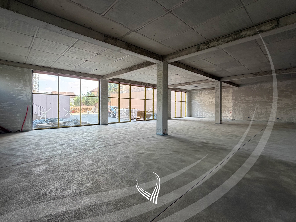 Lokal 1,188.40m2 në shitje në lagjen Prishtina e Re7