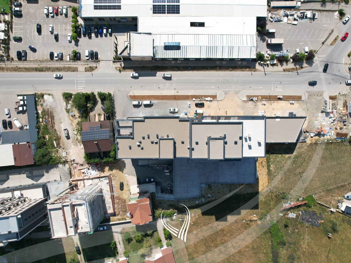 Lokal 1,188.40m2 në shitje në lagjen Prishtina e Re12