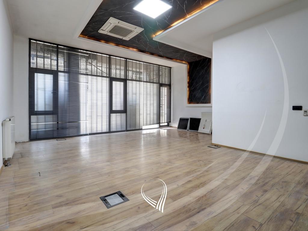 Lokal 600m2 me qira në lagjen Pejton9