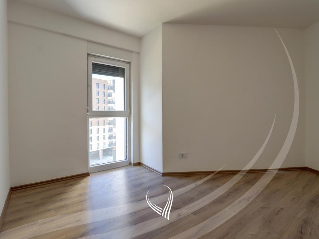 Banesë me 3 dhoma gjumi me qira në lagjen Prishtina e Re5