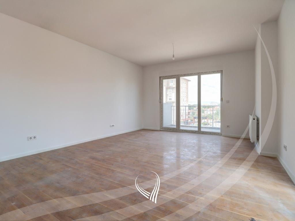 3-bedroom apartment for sale in the Kalabria neighborhood – Emshir3