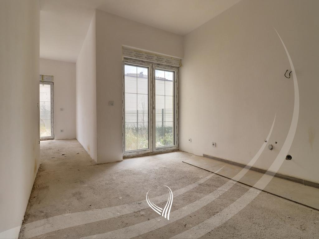 Shtëpi 374.76m2 në shitje në lagjen Royal Green Residence – Zllatar8