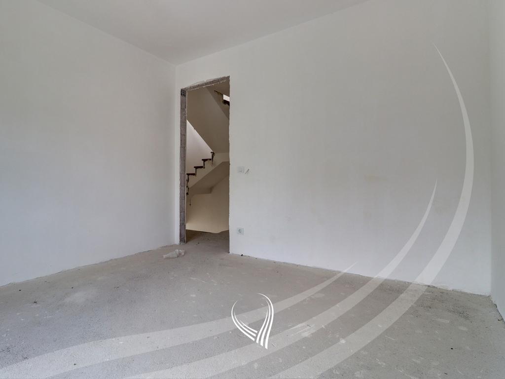 Shtëpi 374.76m2 në shitje në lagjen Royal Green Residence – Zllatar12