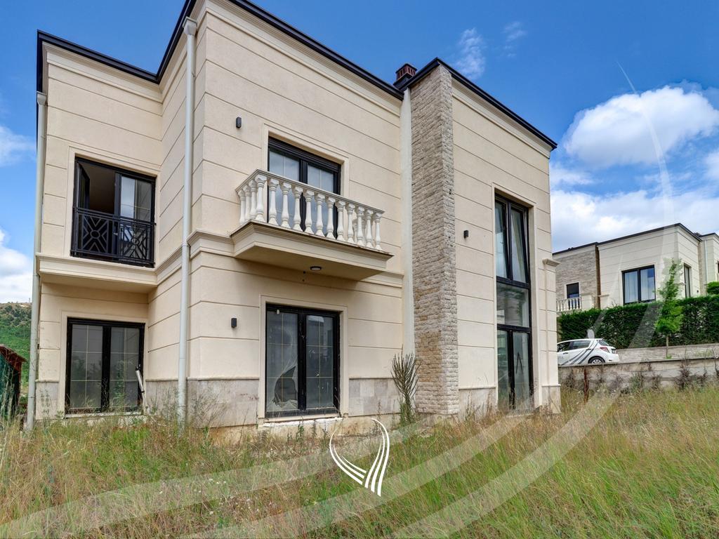 Shtëpi 374.76m2 në shitje në lagjen Royal Green Residence – Zllatar30