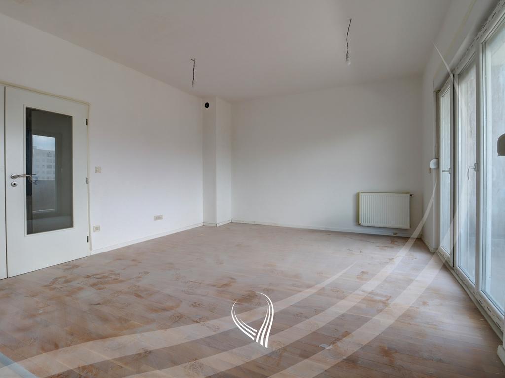Banesë me 3 dhoma gjumi në shitje në lagjen Kalabria – Emshir4