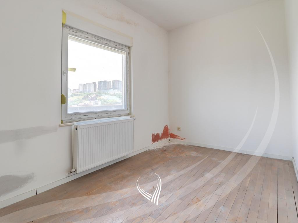 Banesë me 3 dhoma gjumi në shitje në lagjen Kalabria – Emshir9