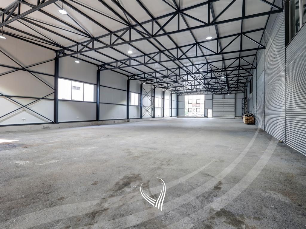 Depo 1,200m2 me qira në Llapllasellë9