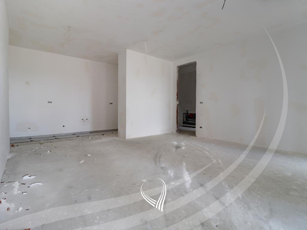 Banesë me 2 dhoma gjumi për shitje në lagjen Mati 1 – Kodrina2