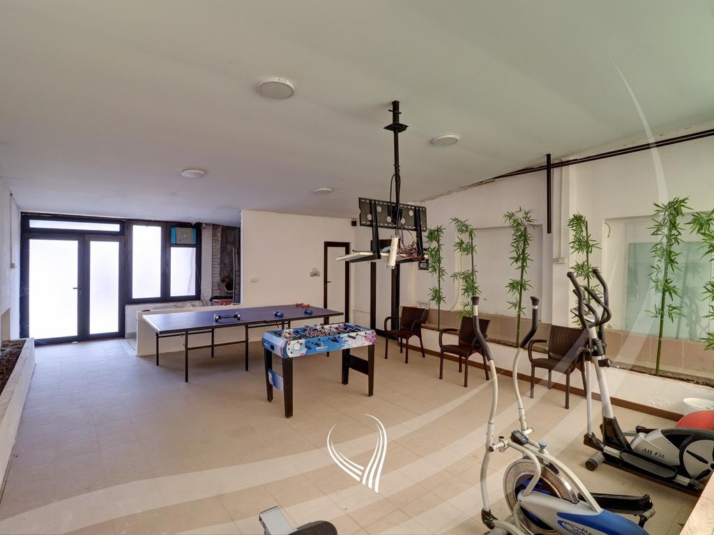 Shtëpi 400m2 në shitje në lagjen Taslixhe28