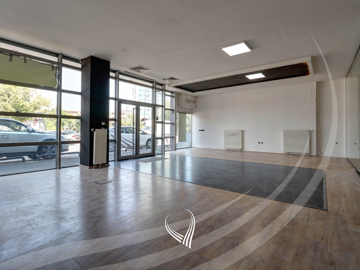 Lokal 600m2 me qira në lagjen Pejton1