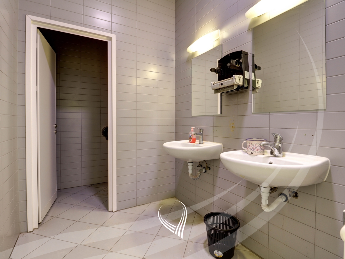 Lokal 600m2 me qira në lagjen Pejton13