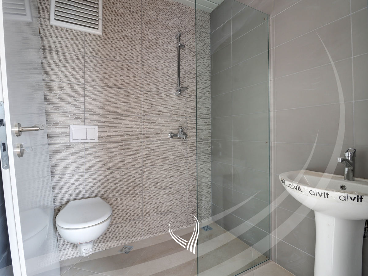 3-bedroom apartment for sale in the Kalabria neighborhood – Emshir11