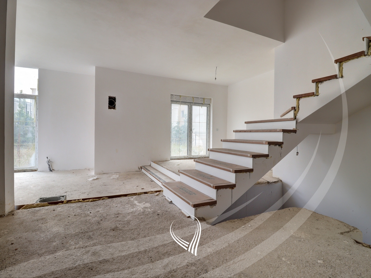 Shtëpi 374.76m2 në shitje në lagjen Royal Green Residence – Zllatar5