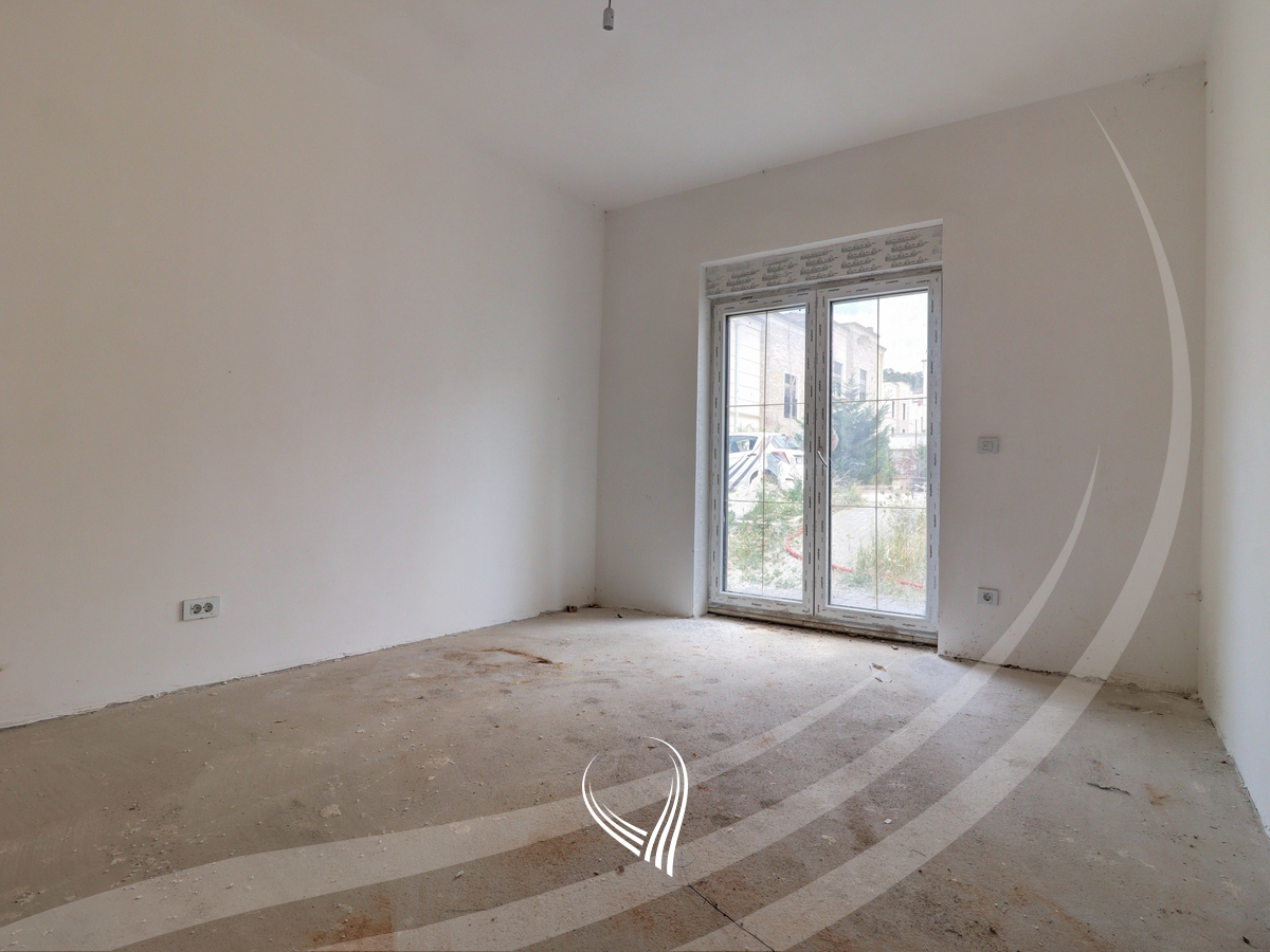 Shtëpi 374.76m2 në shitje në lagjen Royal Green Residence – Zllatar9
