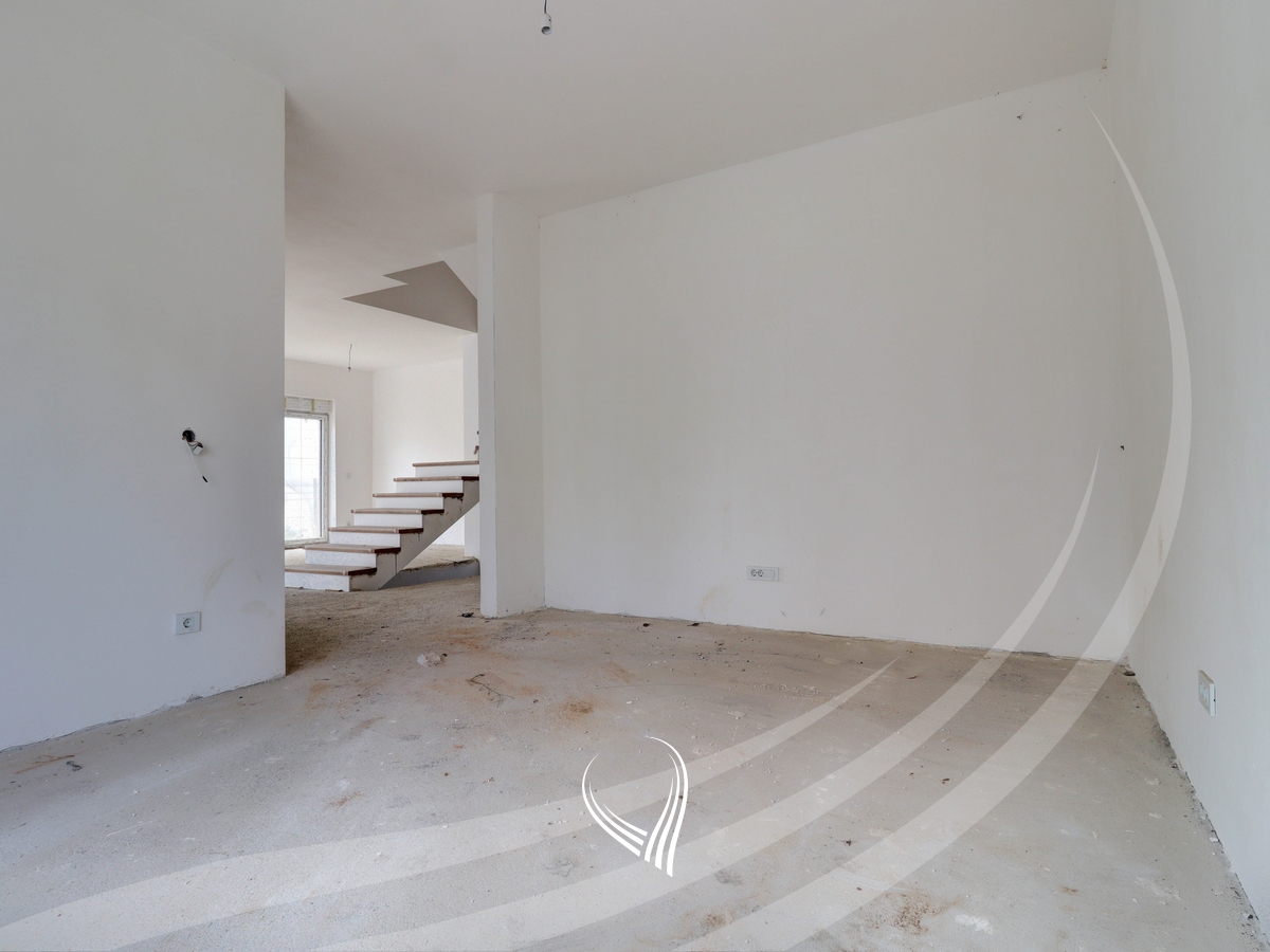 Shtëpi 374.76m2 në shitje në lagjen Royal Green Residence – Zllatar10