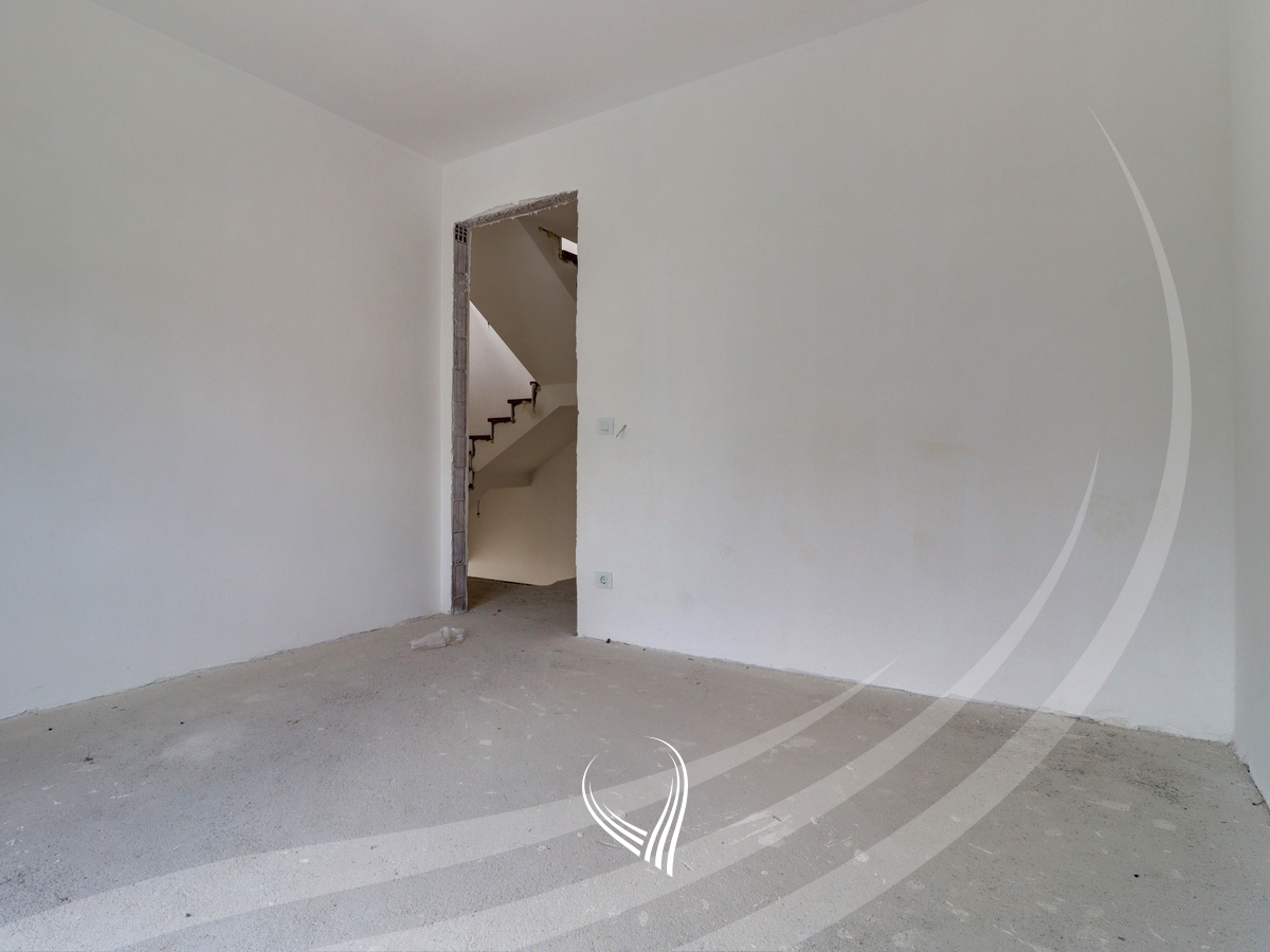 Shtëpi 374.76m2 në shitje në lagjen Royal Green Residence – Zllatar12