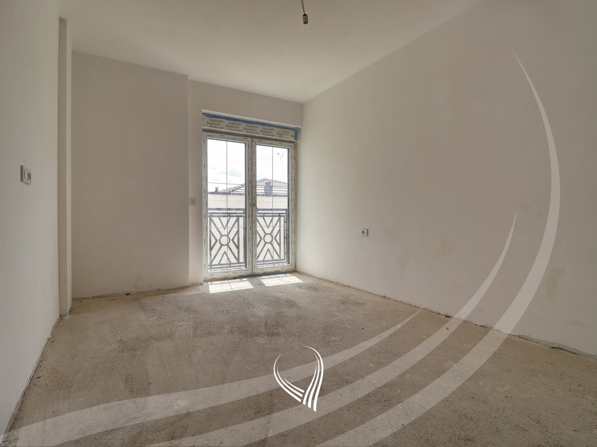 Shtëpi 374.76m2 në shitje në lagjen Royal Green Residence – Zllatar13