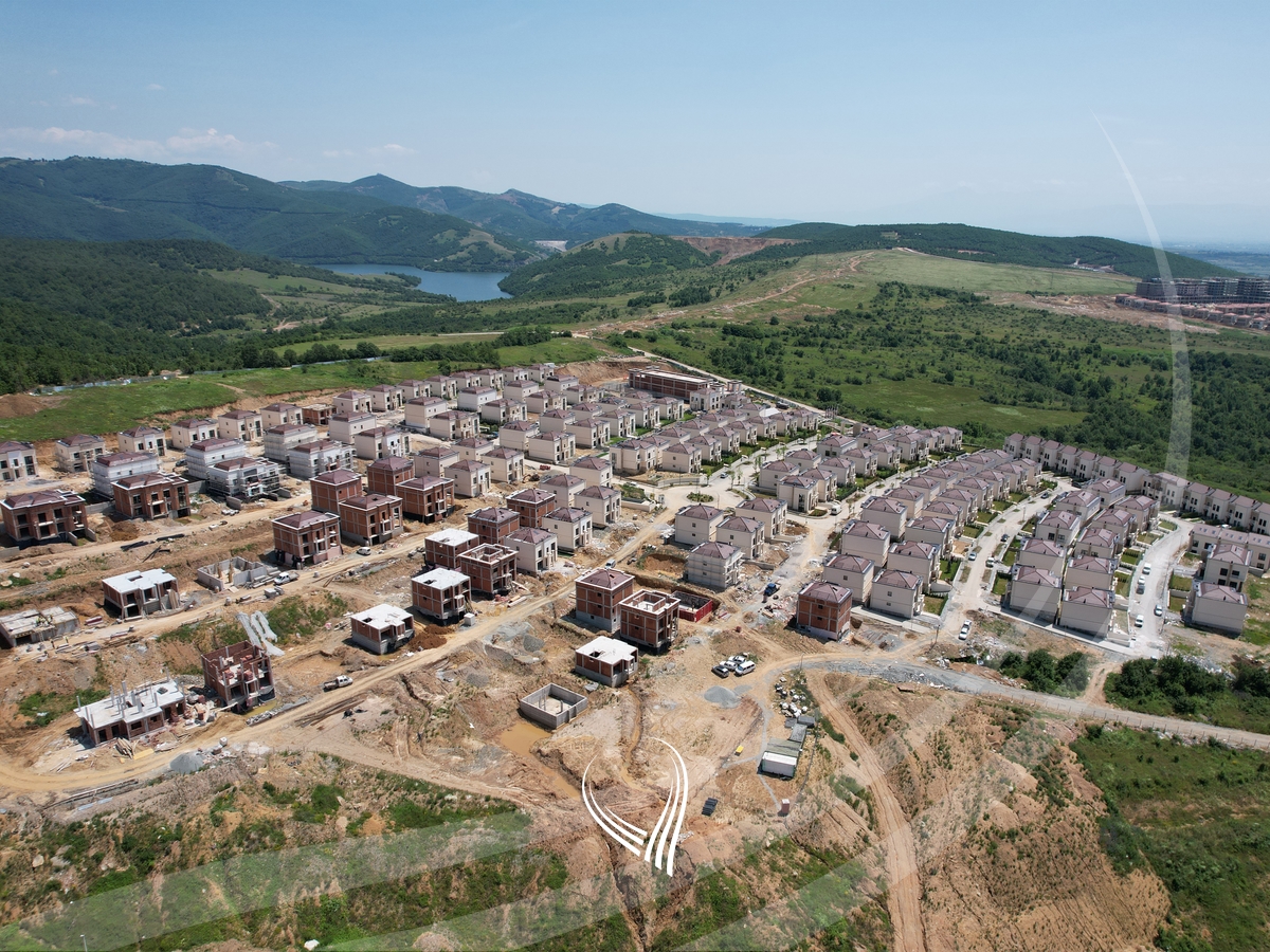 Shtëpi 374.76m2 në shitje në lagjen Royal Green Residence – Zllatar35