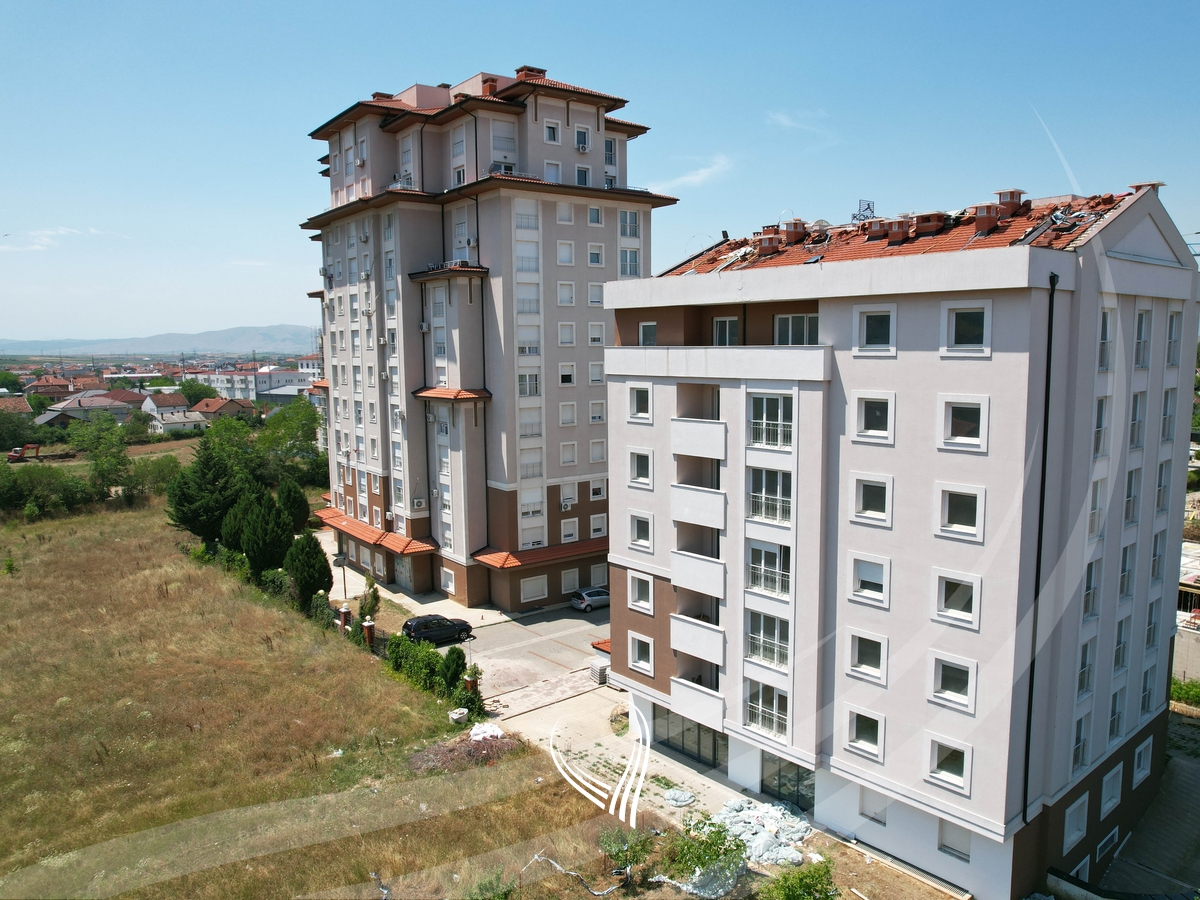 Banesë me 3 dhoma gjumi në shitje në lagjen Kalabria – Emshir13