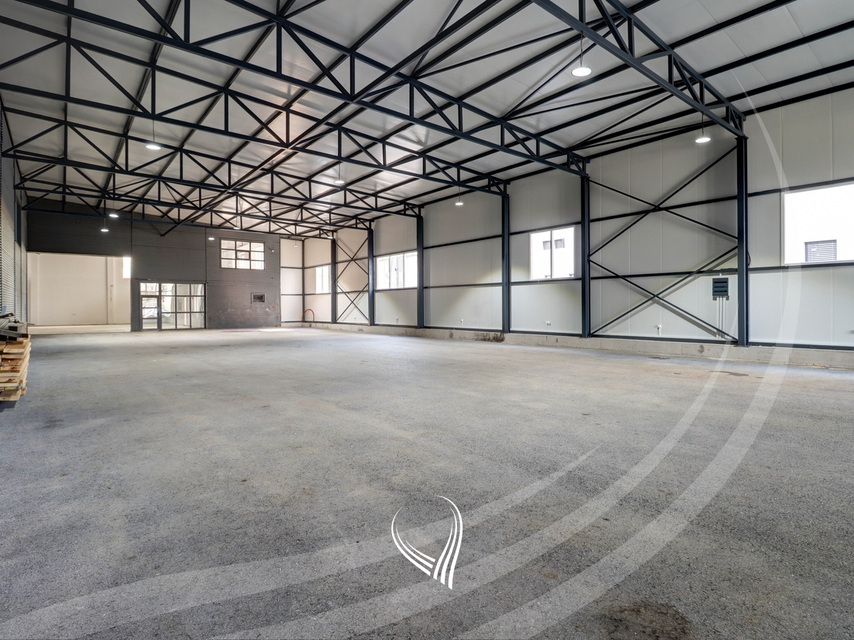 Depo 1,200m2 me qira në Llapllasellë2