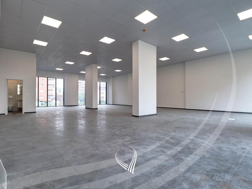 Premises 177.73 m2 for sale in the Bregu i Diellit neighborhood – VA Residence 12