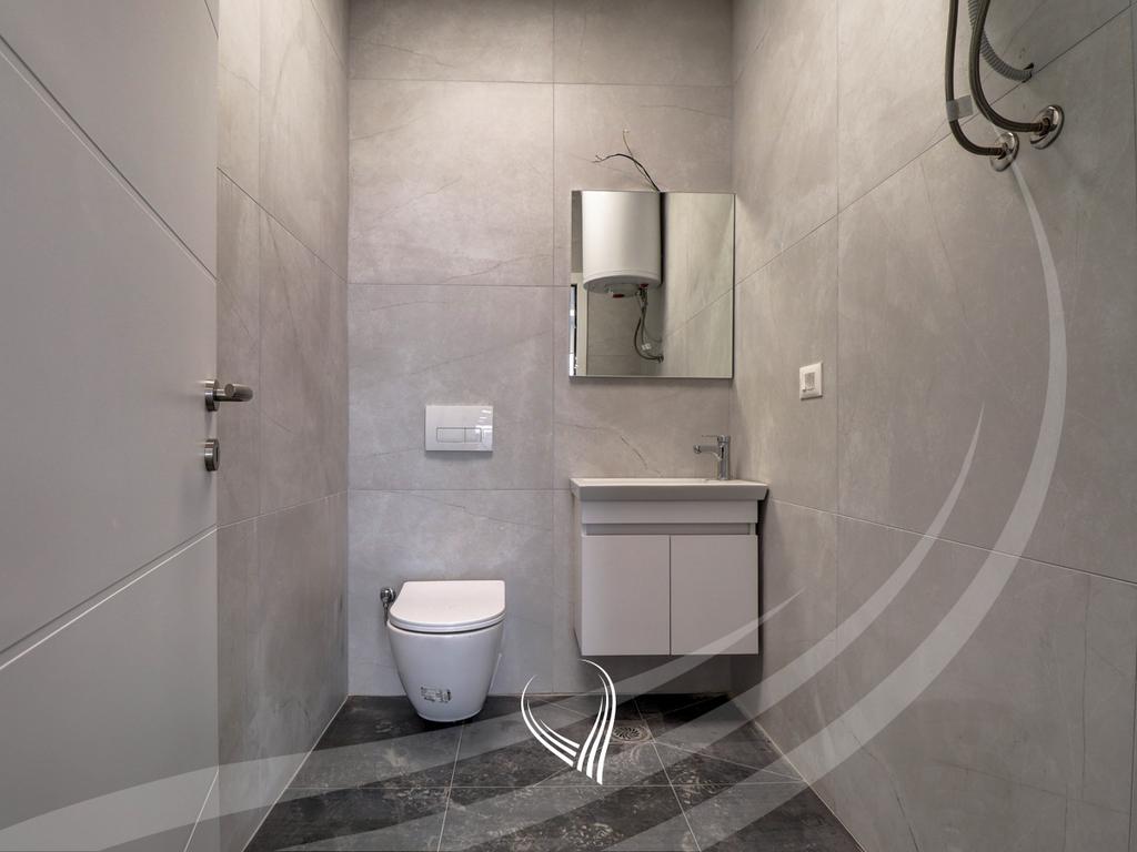 Premises 177.73 m2 for sale in the Bregu i Diellit neighborhood – VA Residence 16
