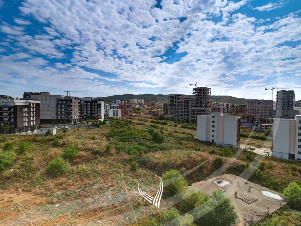 Penthouse me 3 dhoma gjumi me qira në lagjen Mati 1 – Model Slovenia8