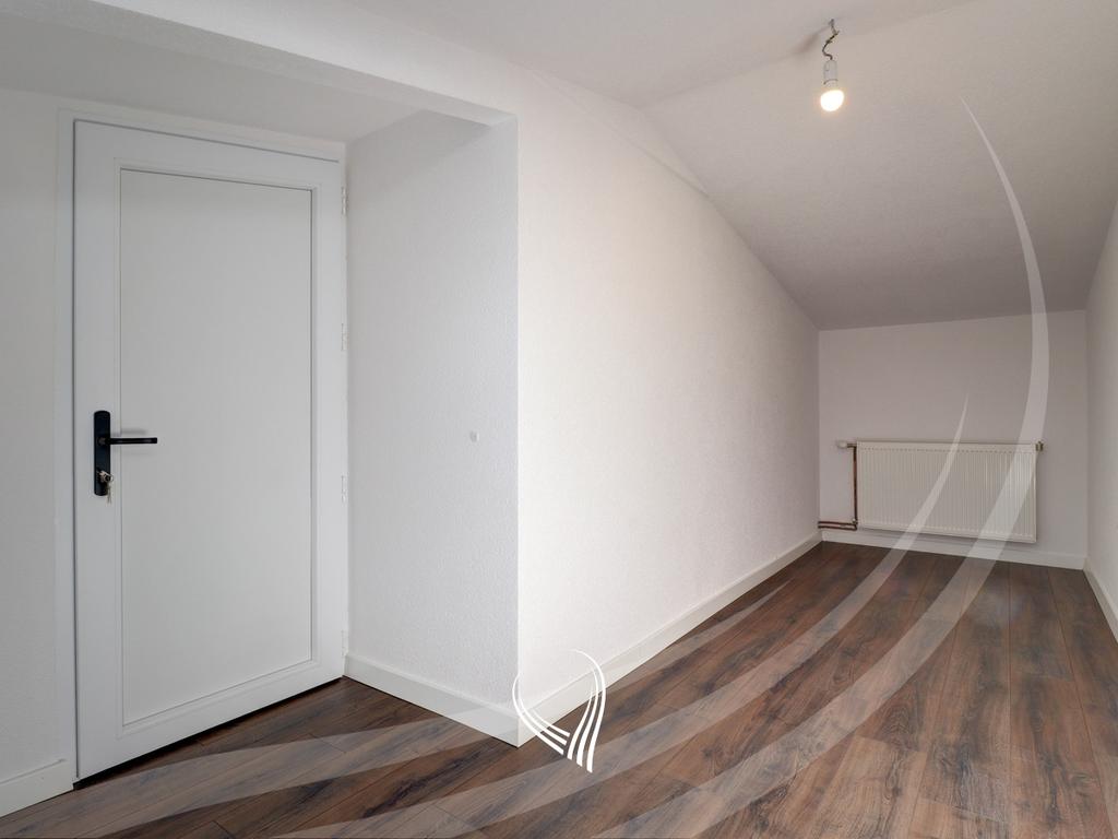 Duplex banesë me 4 dhoma të gjumit në shitje në Qendër7