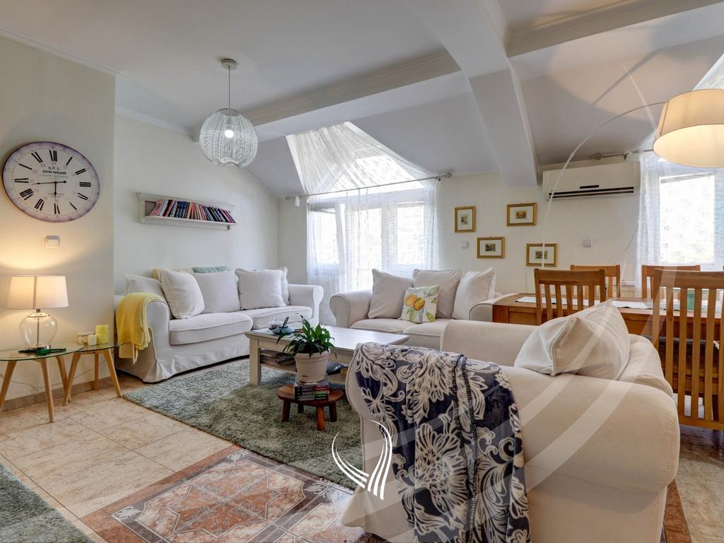 3-bedroom apartment for rent in the Pejton neighborhood2